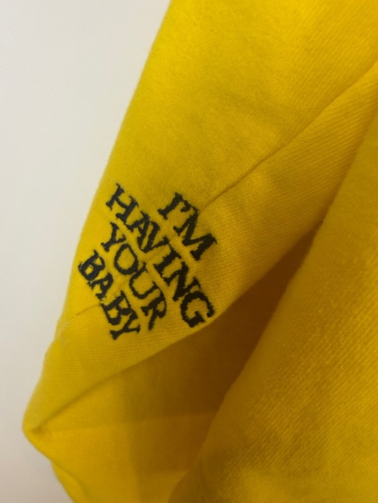 Harry Styles Kiwi Women's Vibrant Yellow Crew Neck Sweatshirt - Picture 5 of 10